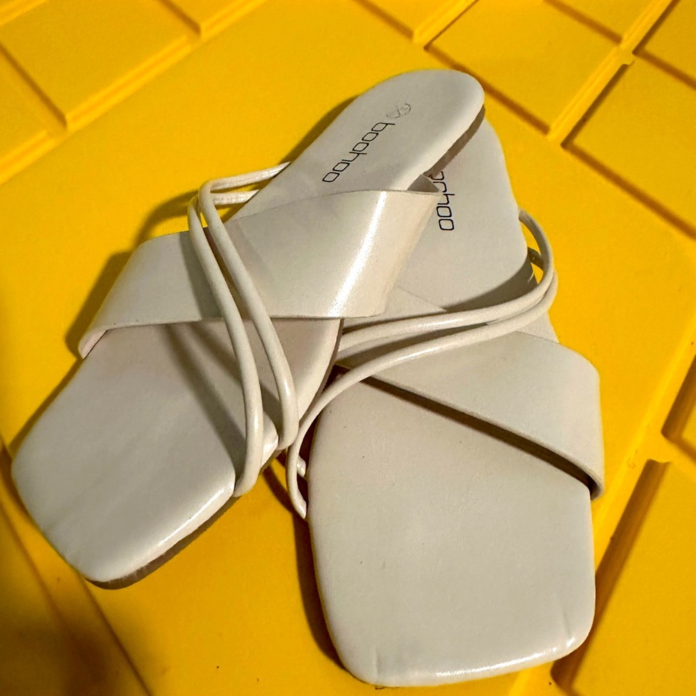 Boohoo Cream Women's Sandals